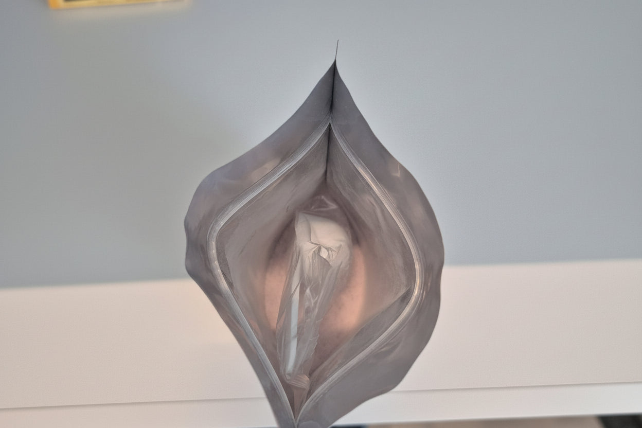 Reviv2Grow Detox Hair Powder open top with spoon